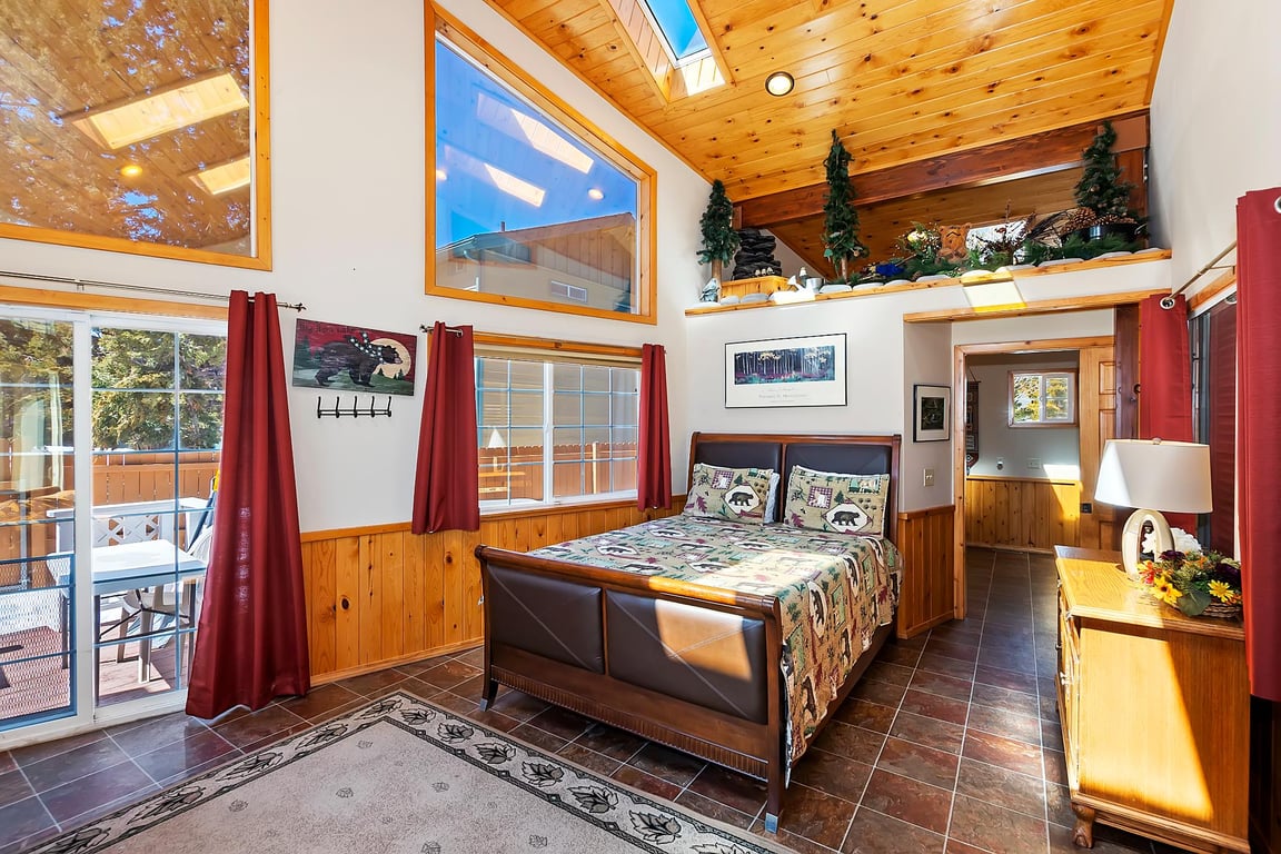 Cabin Image 13