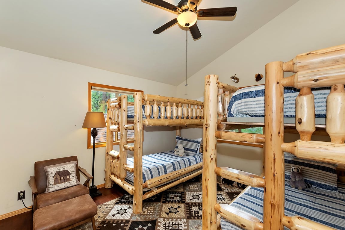 Cabin Image 30