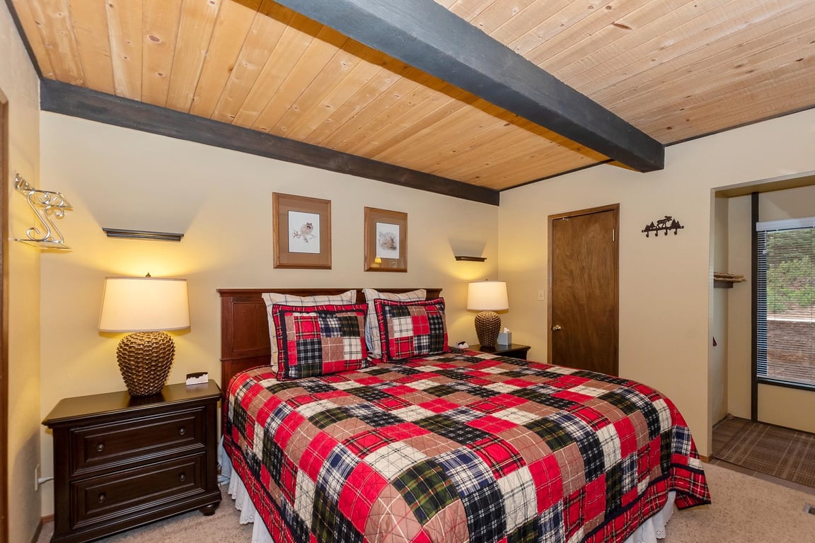 Cabin Image 12