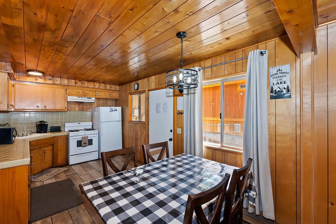 Big Bear Cabin - FamilyandFriendsRetreat - 0004