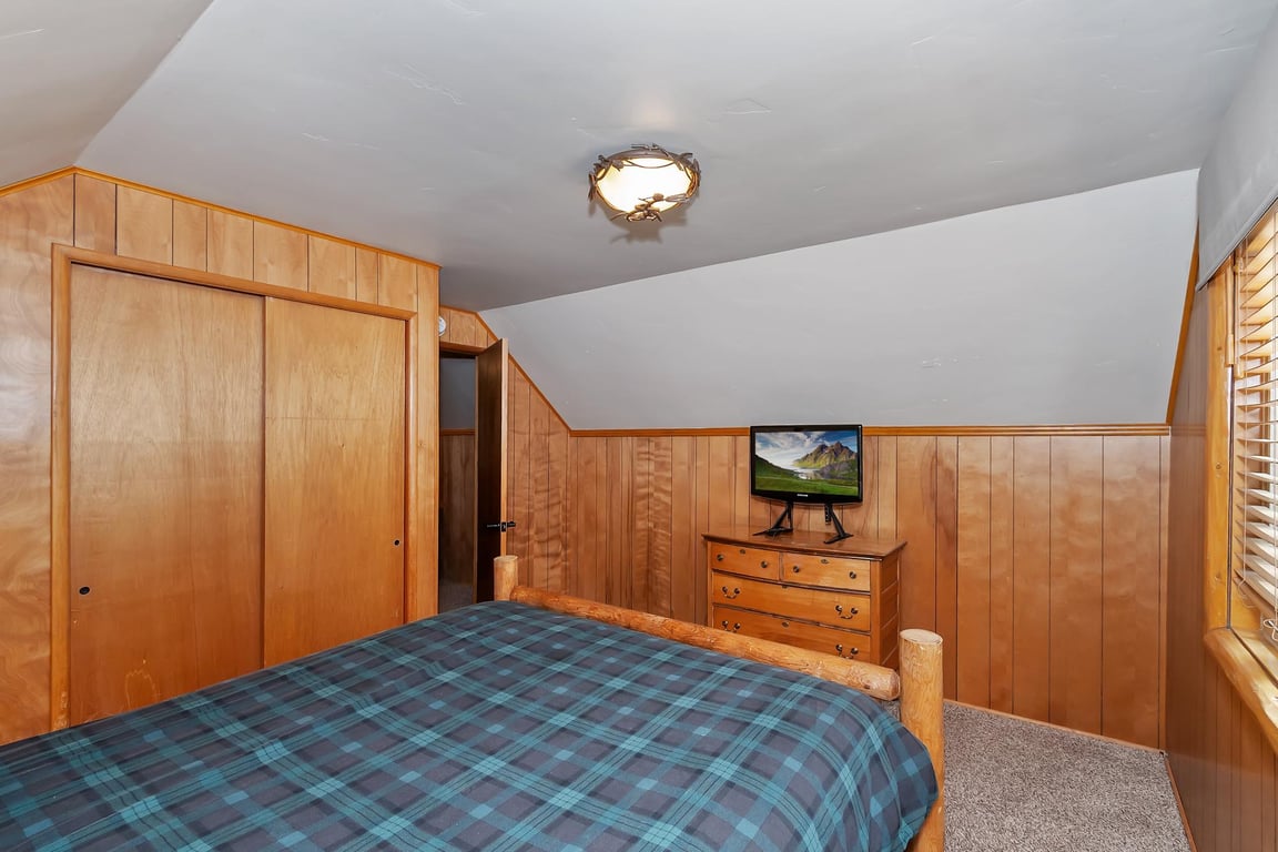 Cabin Image 16