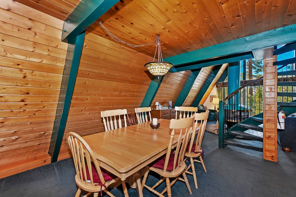 Cabin Image 10