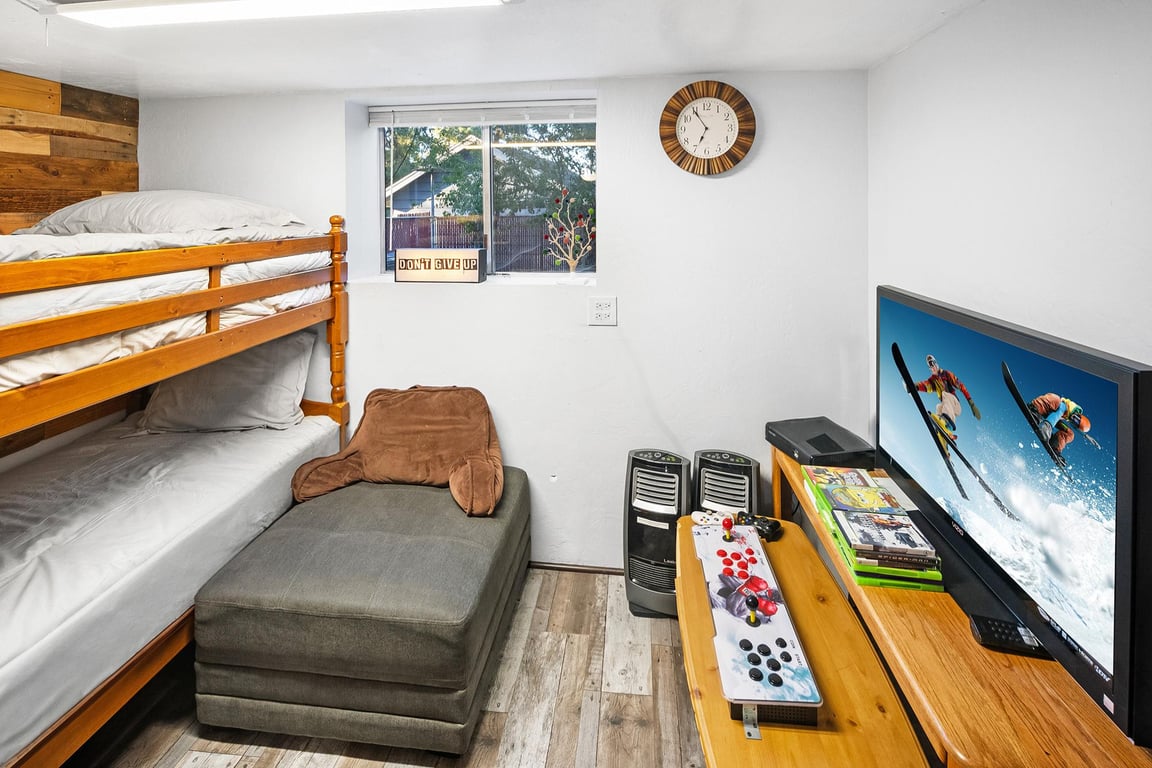 Cabin Image 76