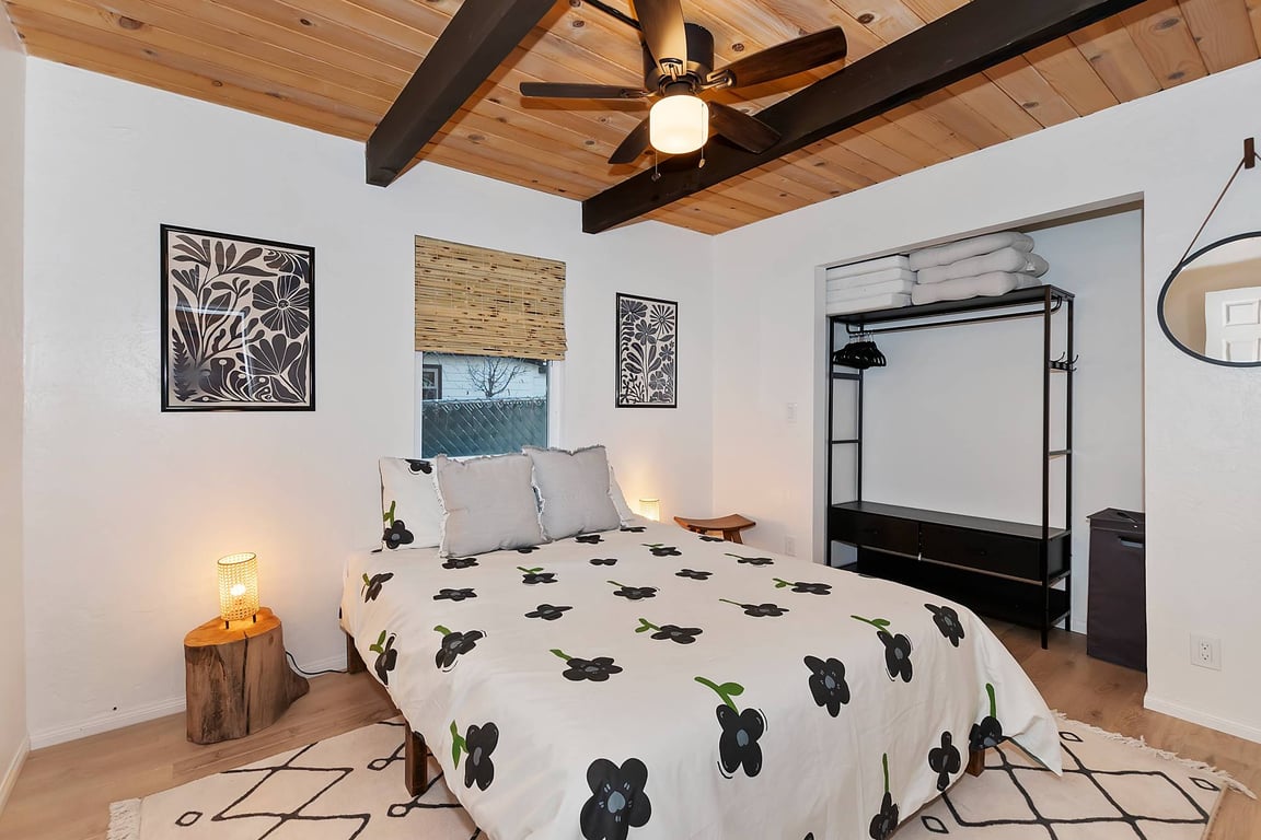 Cabin Image 11