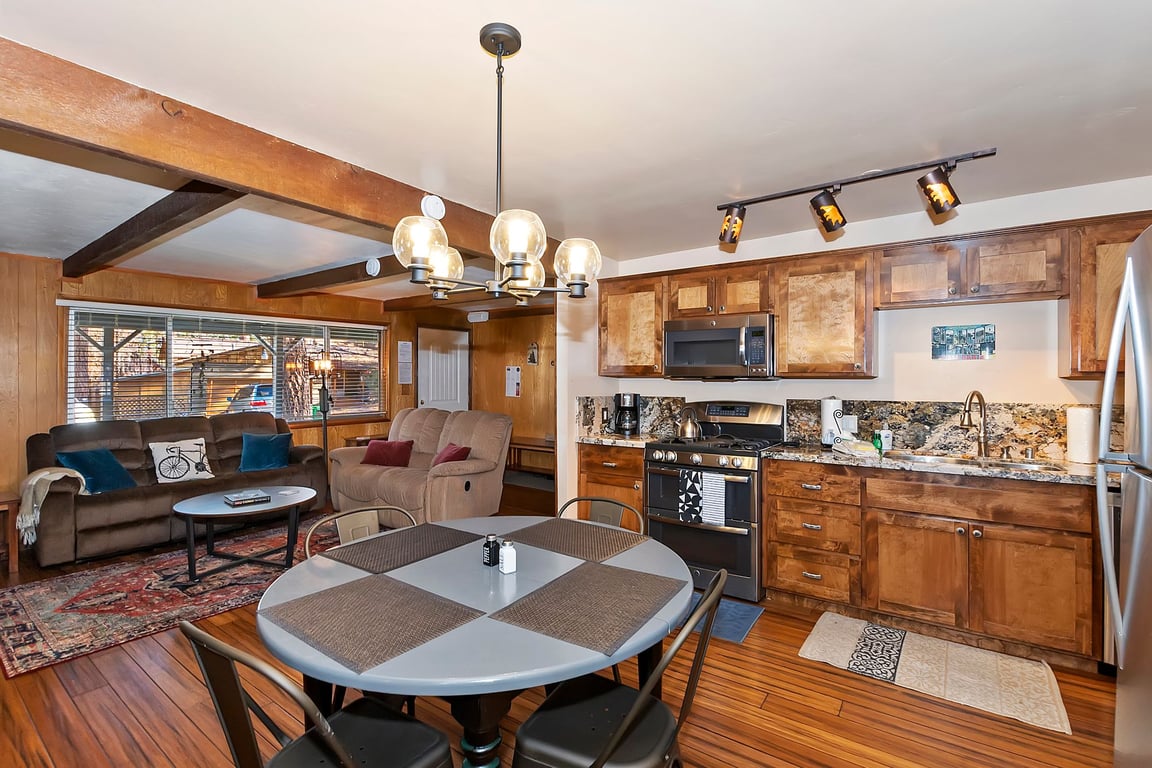 Cabin Image 10