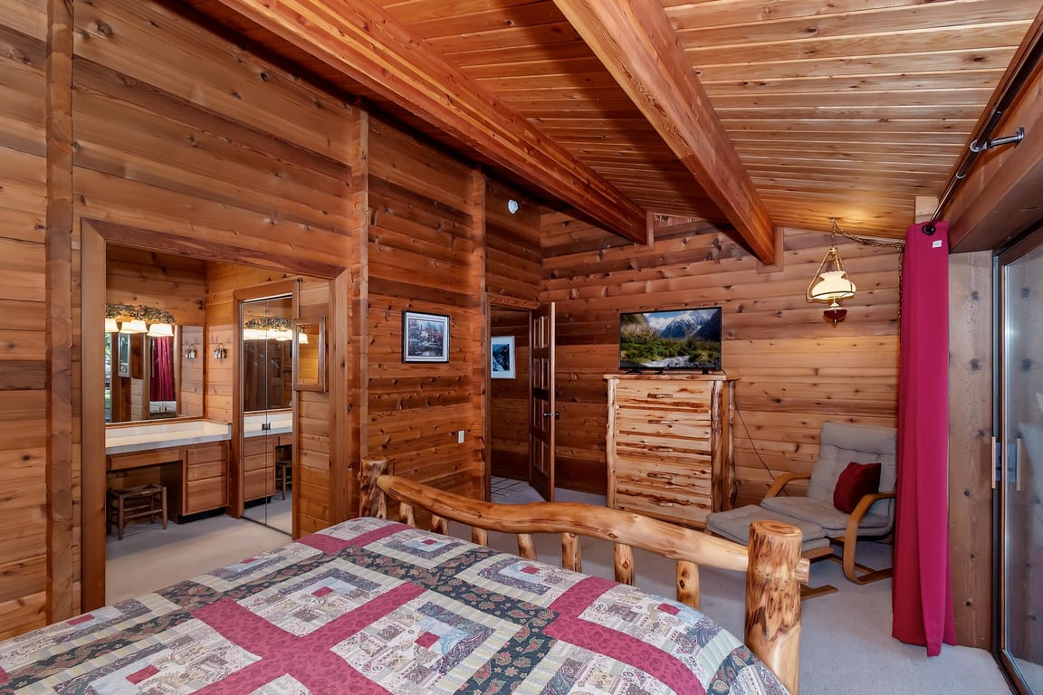 Cabin Image 23
