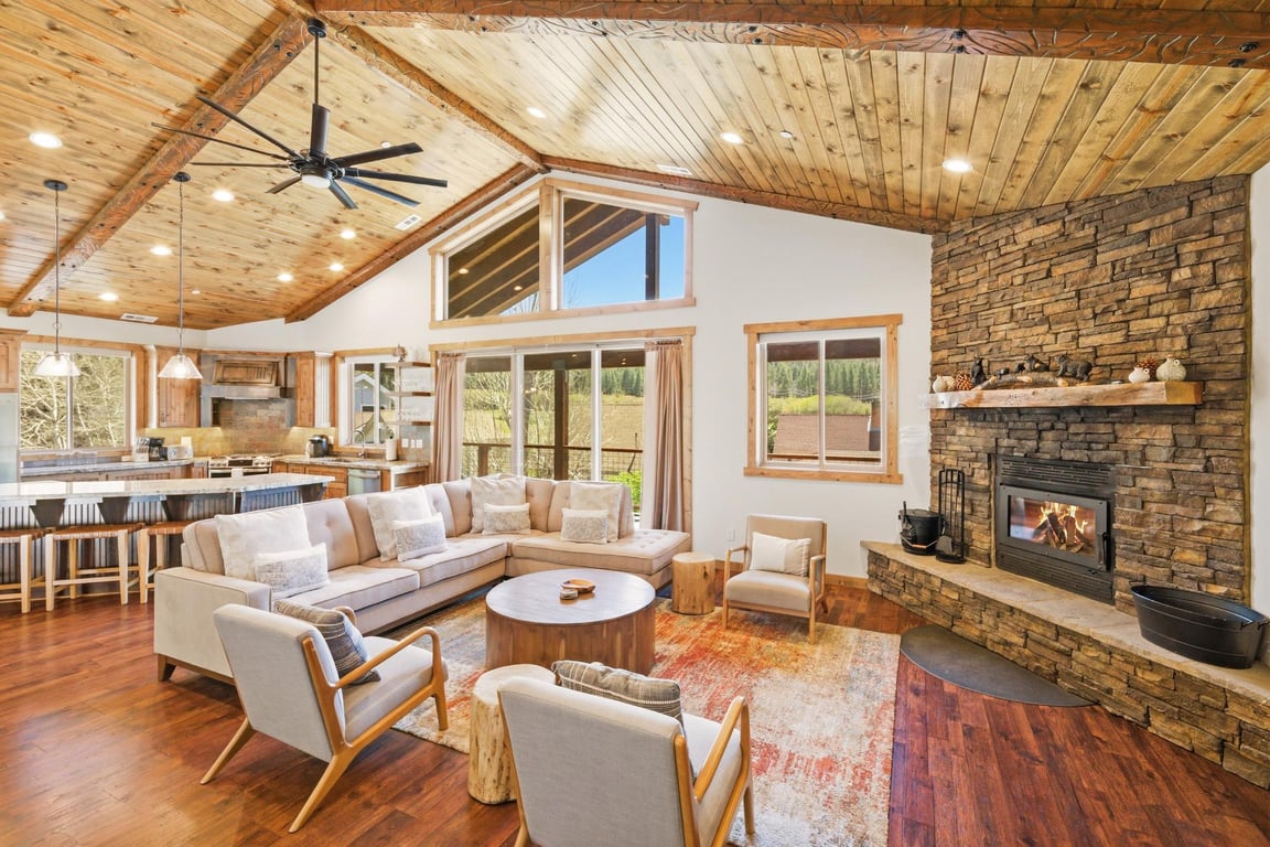 Cabin Image 18