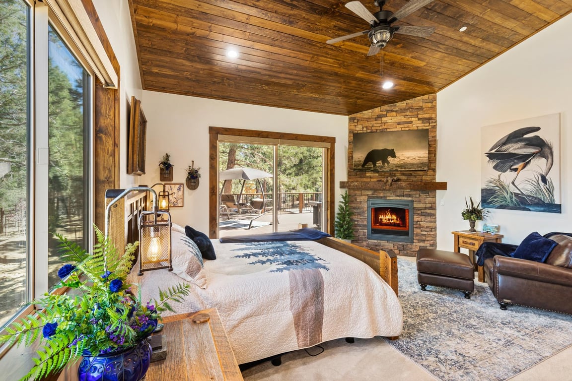 Cabin Image 16