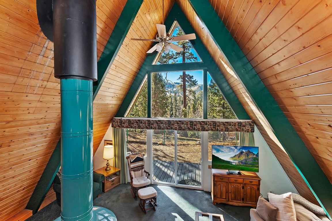 Cabin Image 9