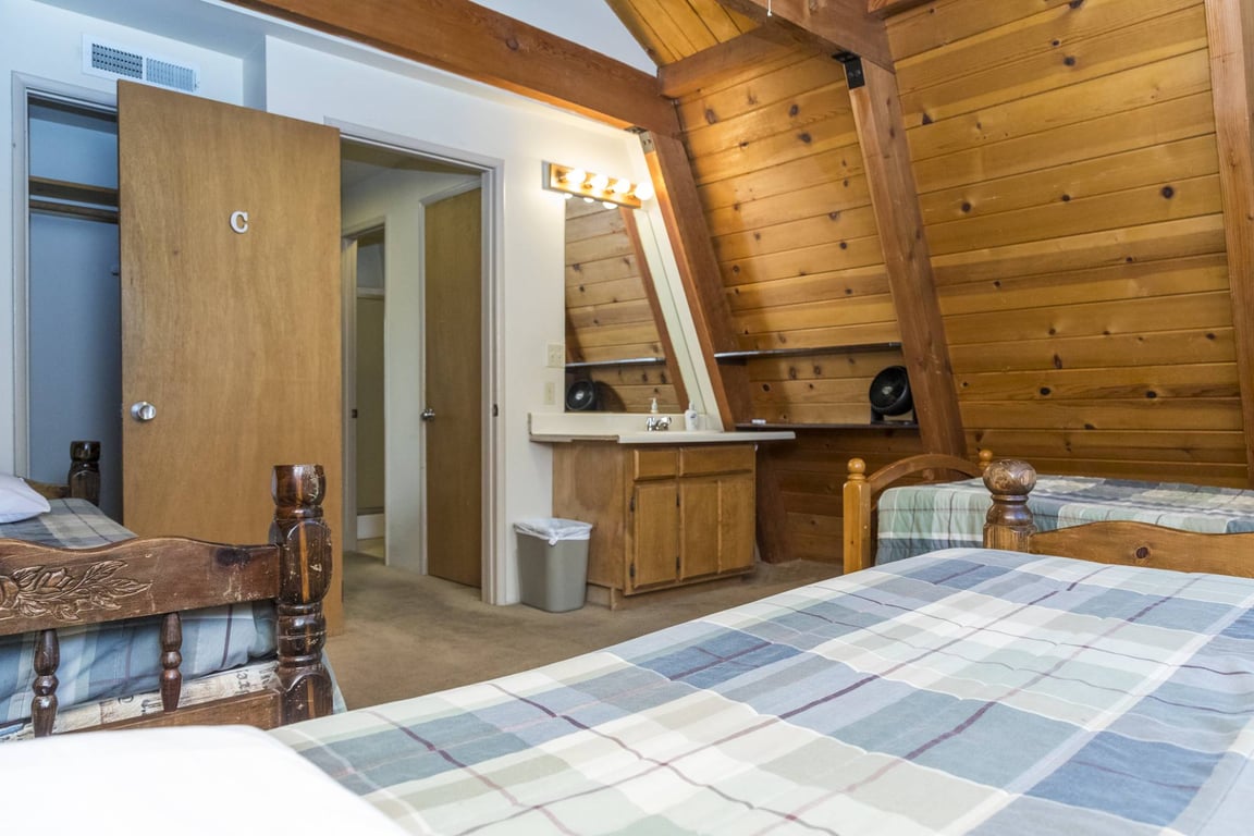 Cabin Image 14