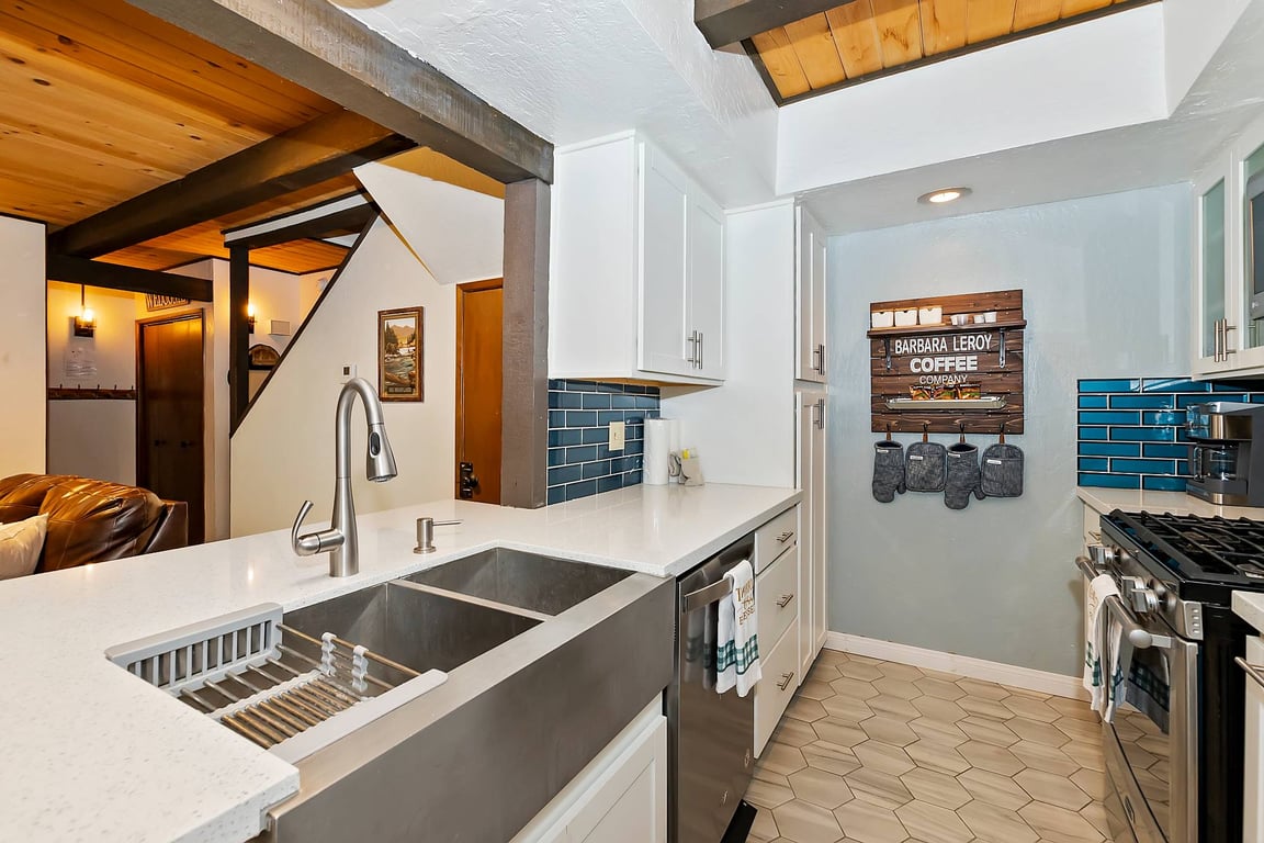 Cabin Image 10