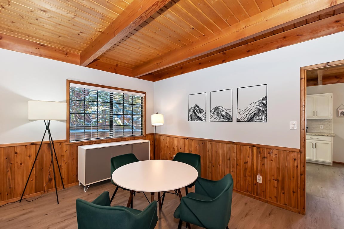 Cabin Image 8
