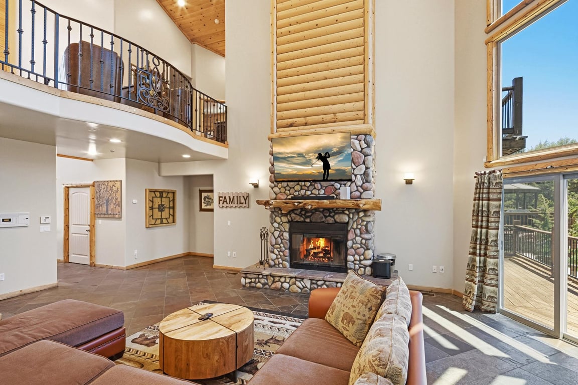 Big Bear Cabin - BearLoopCastle - 0002