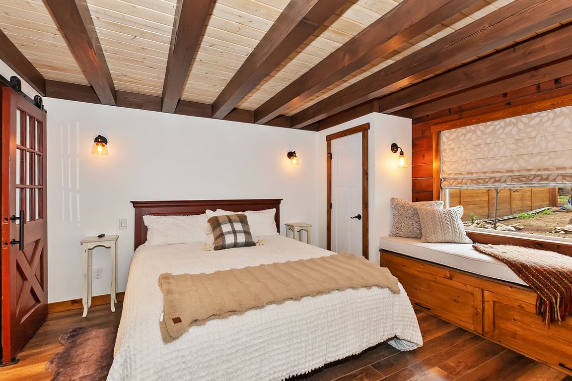Cabin Image 14