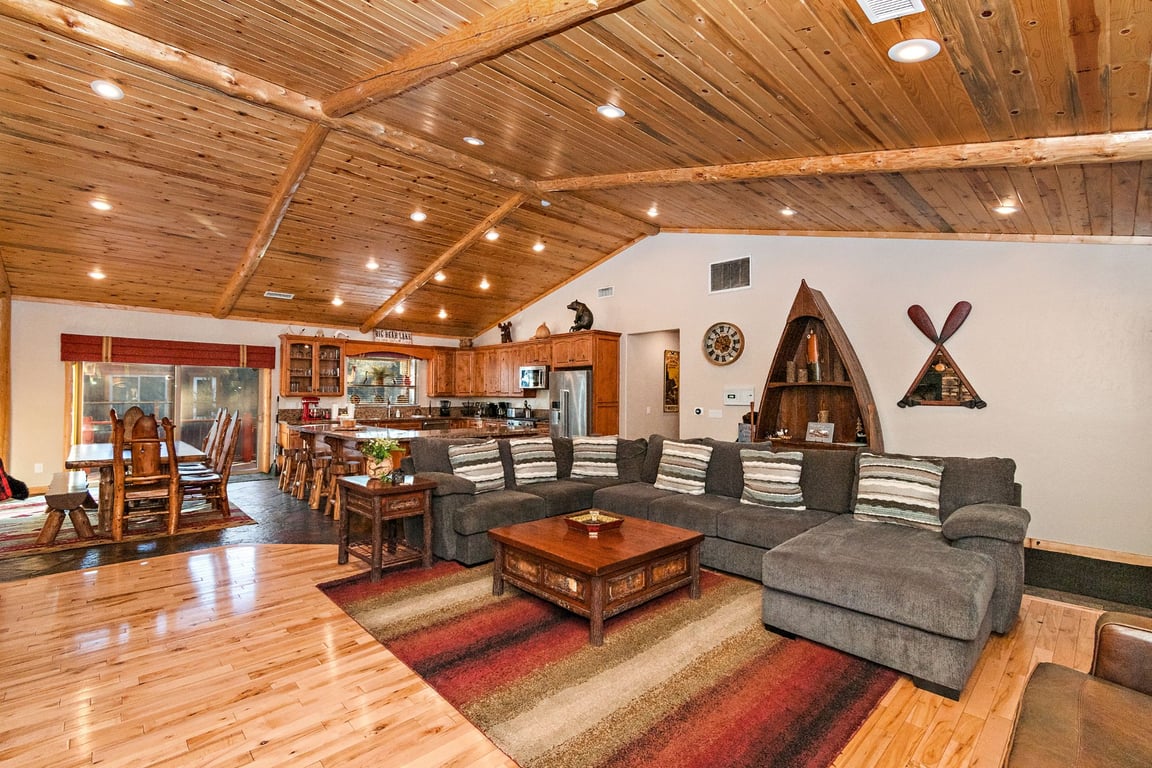 Cabin Image 9