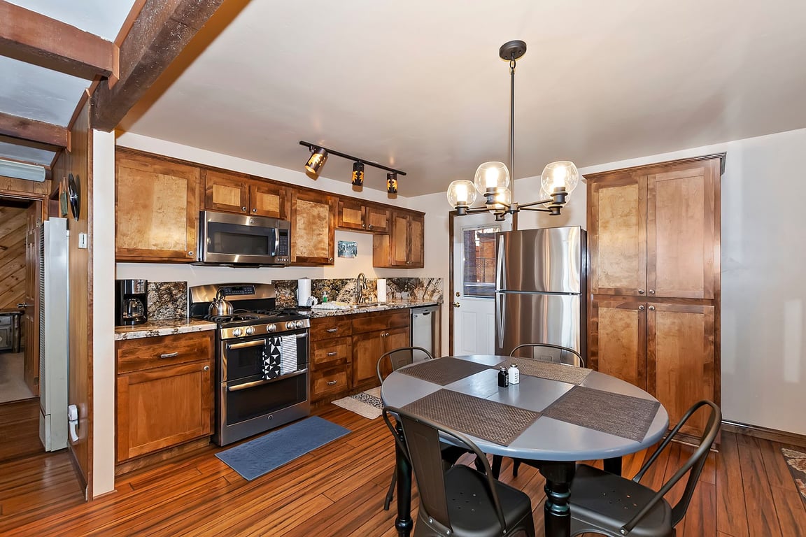 Cabin Image 7