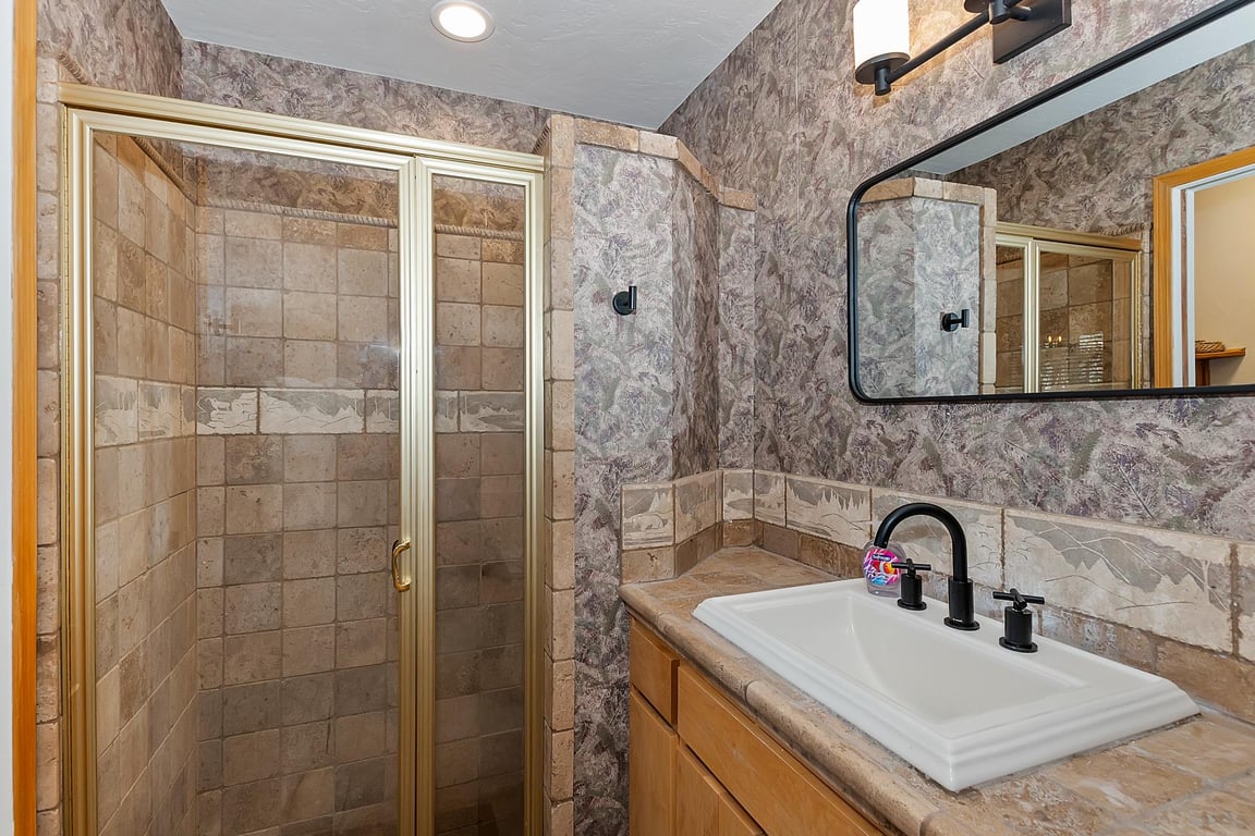 Cabin Image 15