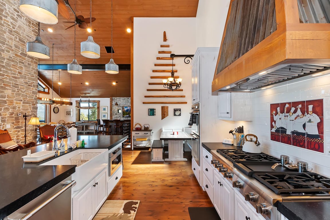Cabin Image 12