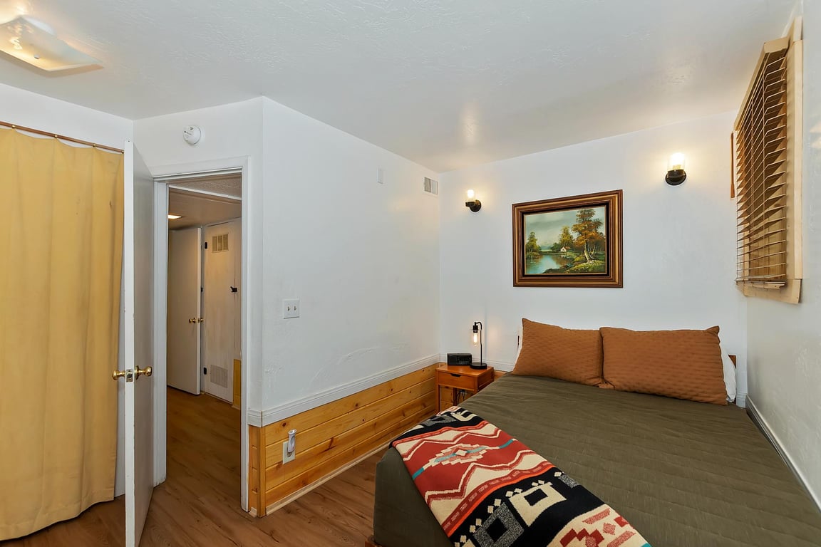 Cabin Image 30