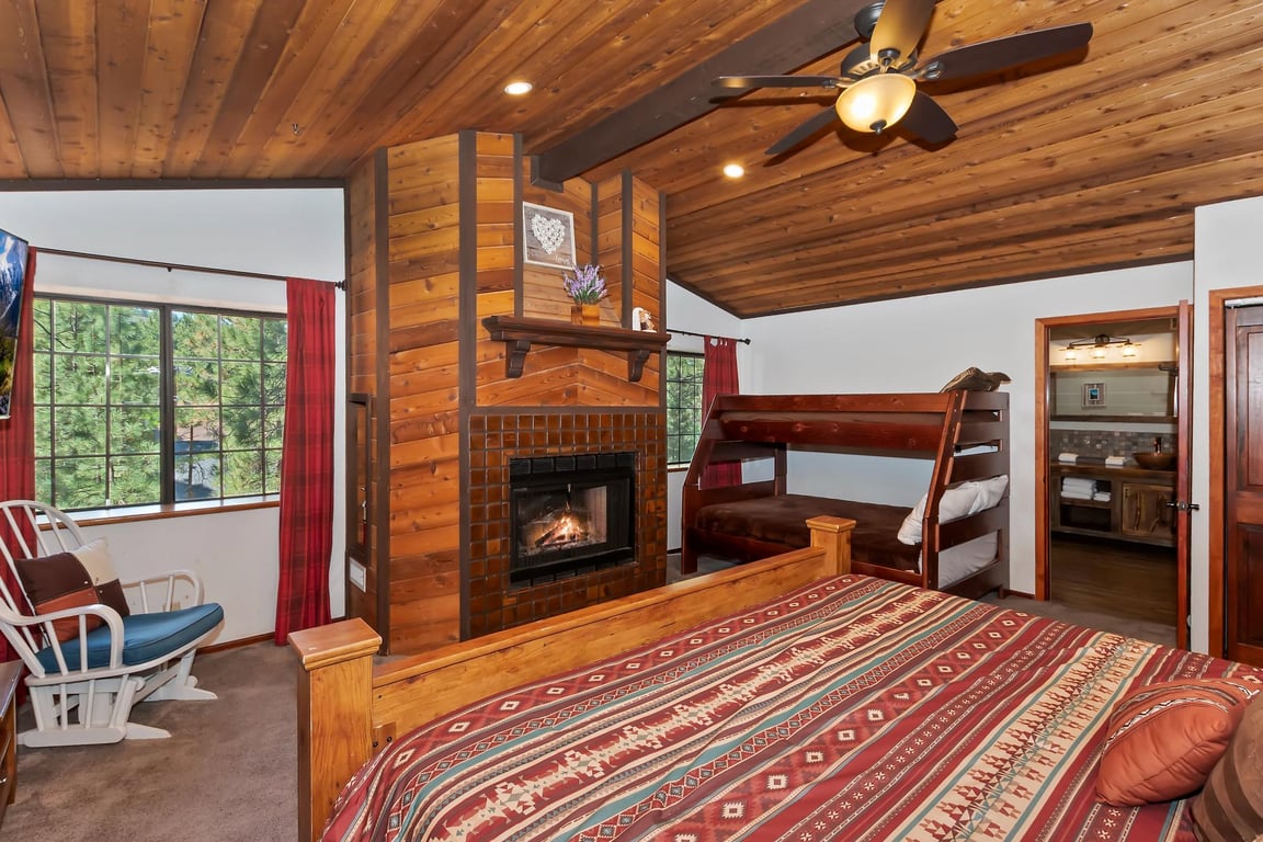 Cabin Image 32