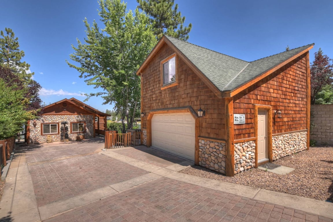 Cabin Image 8