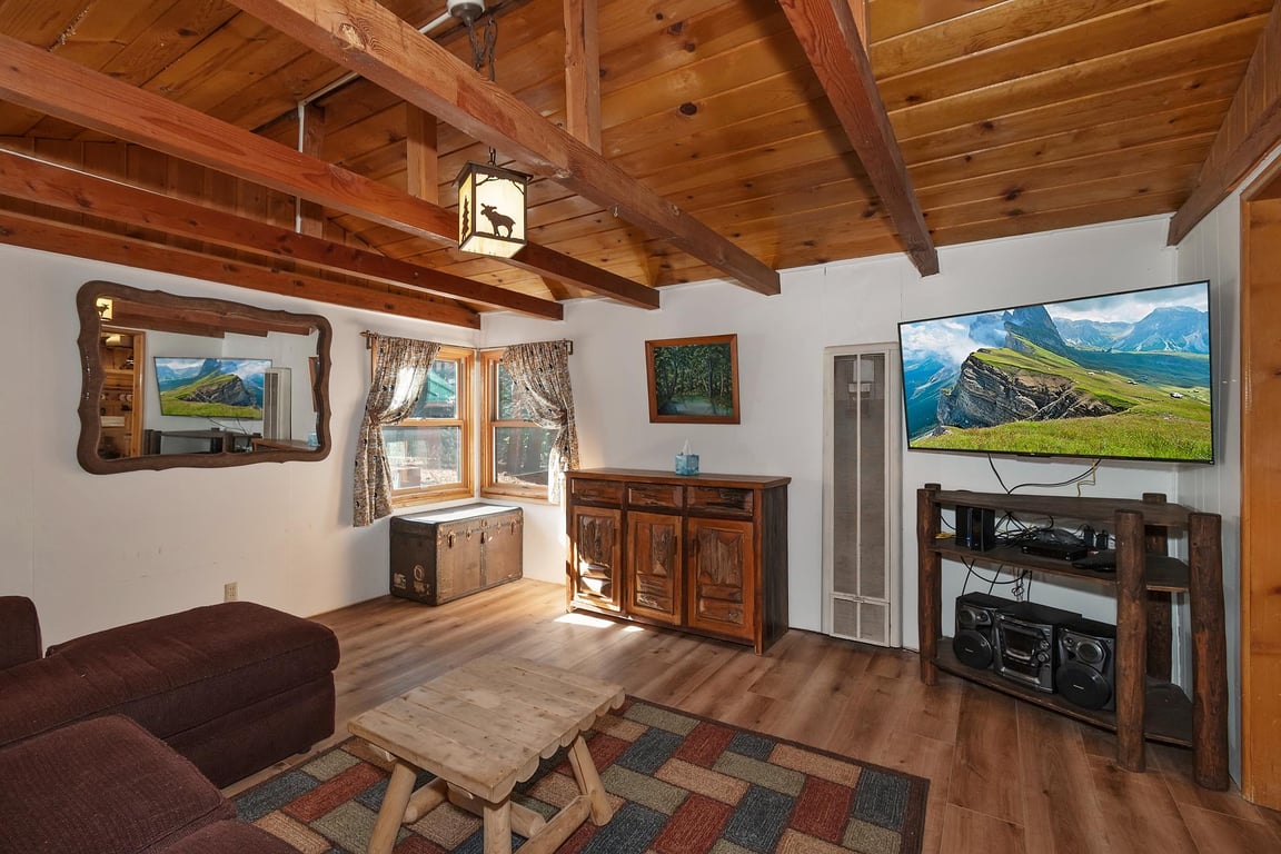 Cabin Image 16