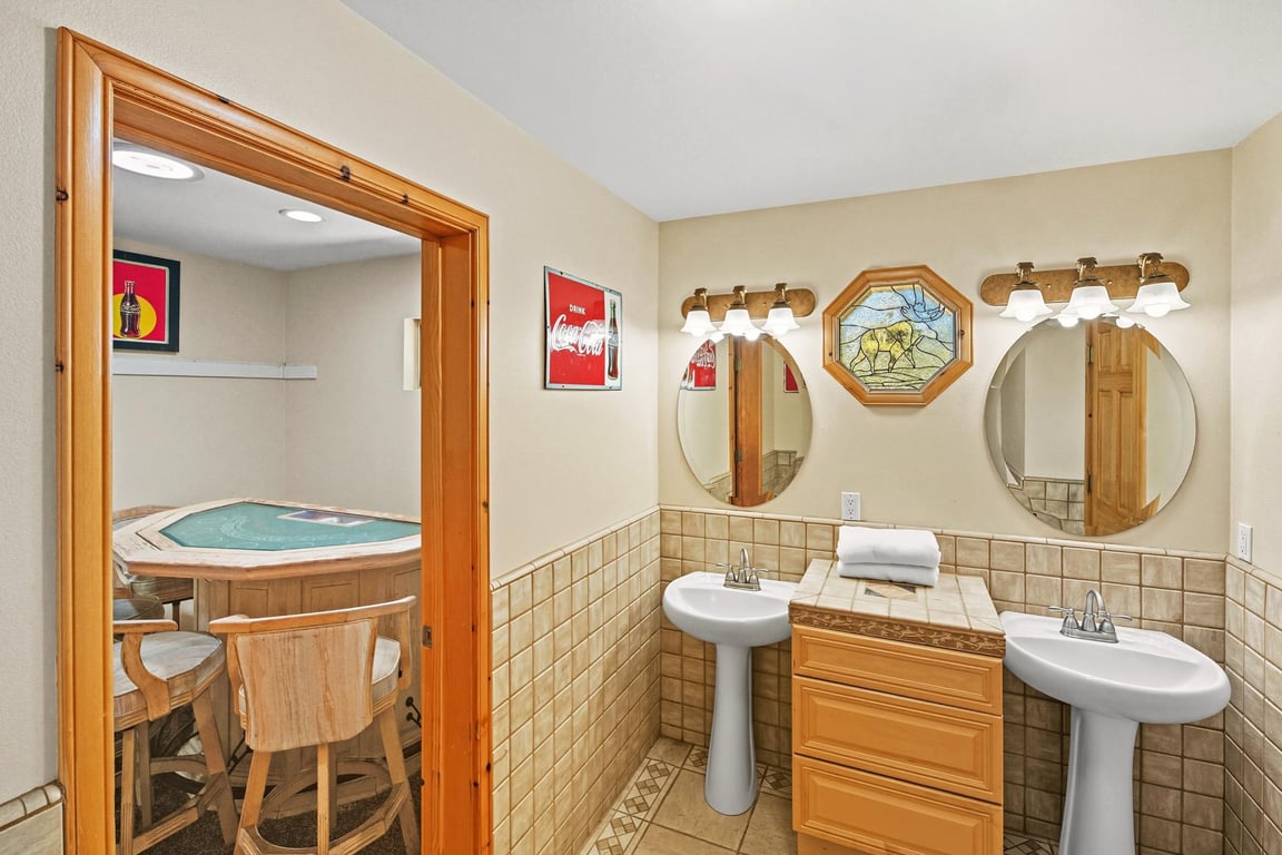 Cabin Image 38