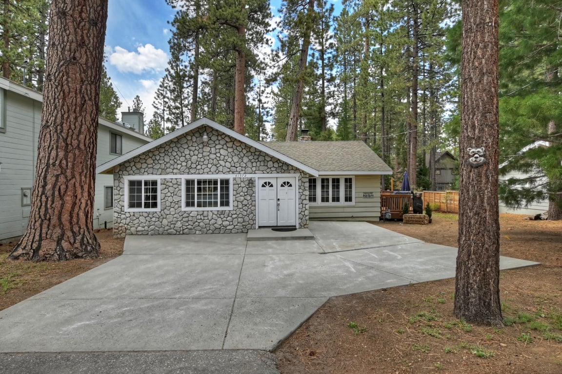 Cabin Image 38