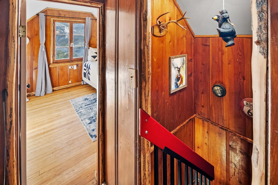 Cabin Image 32
