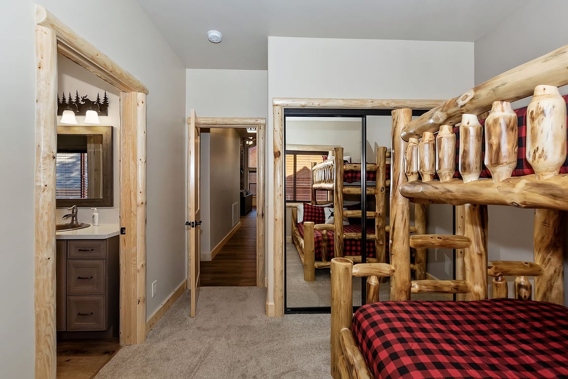 Cabin Image 20
