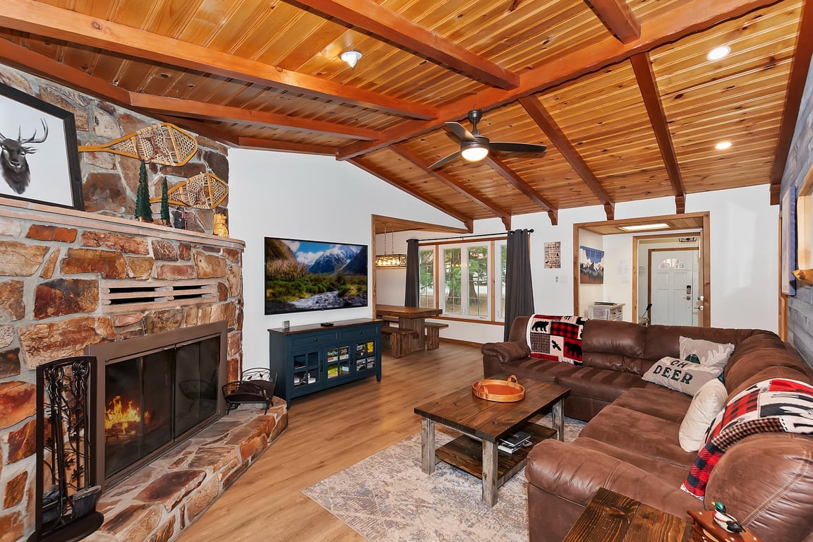 Cabin Image 8