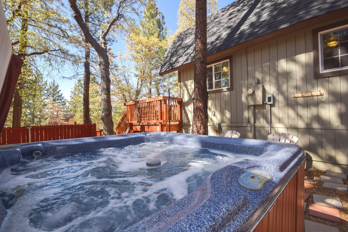 Moonridge Mountain Ski Cabin