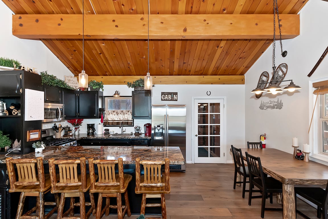 Big Bear Cabin - HighlandPines - 0002