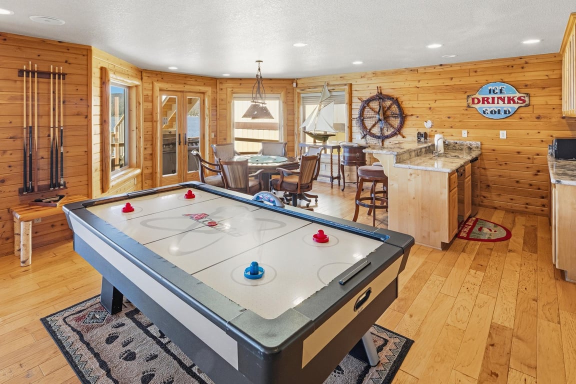 Cabin Image 86