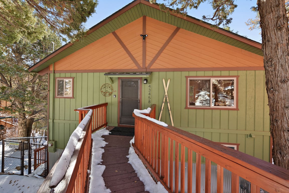 Cabin Image 28