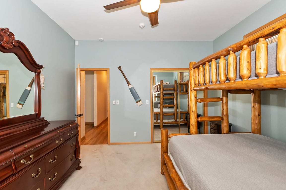 Cabin Image 24