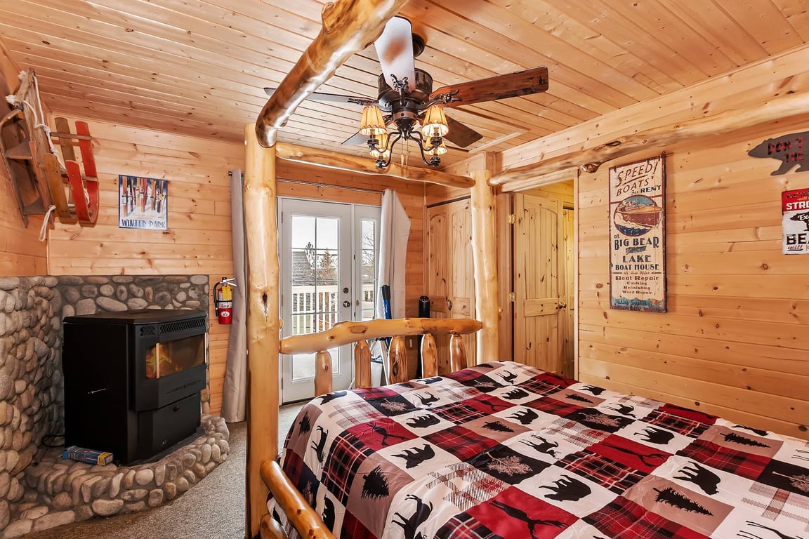 Cabin Image 16