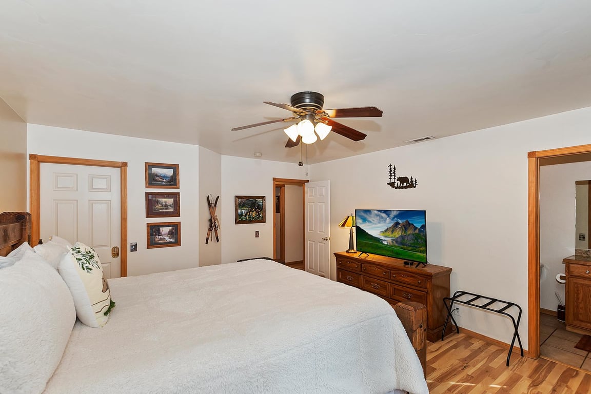 Cabin Image 20