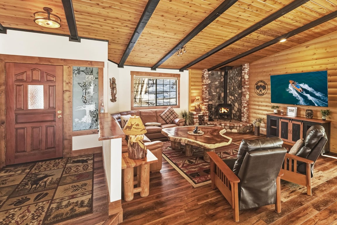 Cabin Image 9