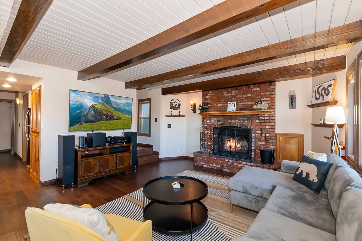 Cabin Image 8