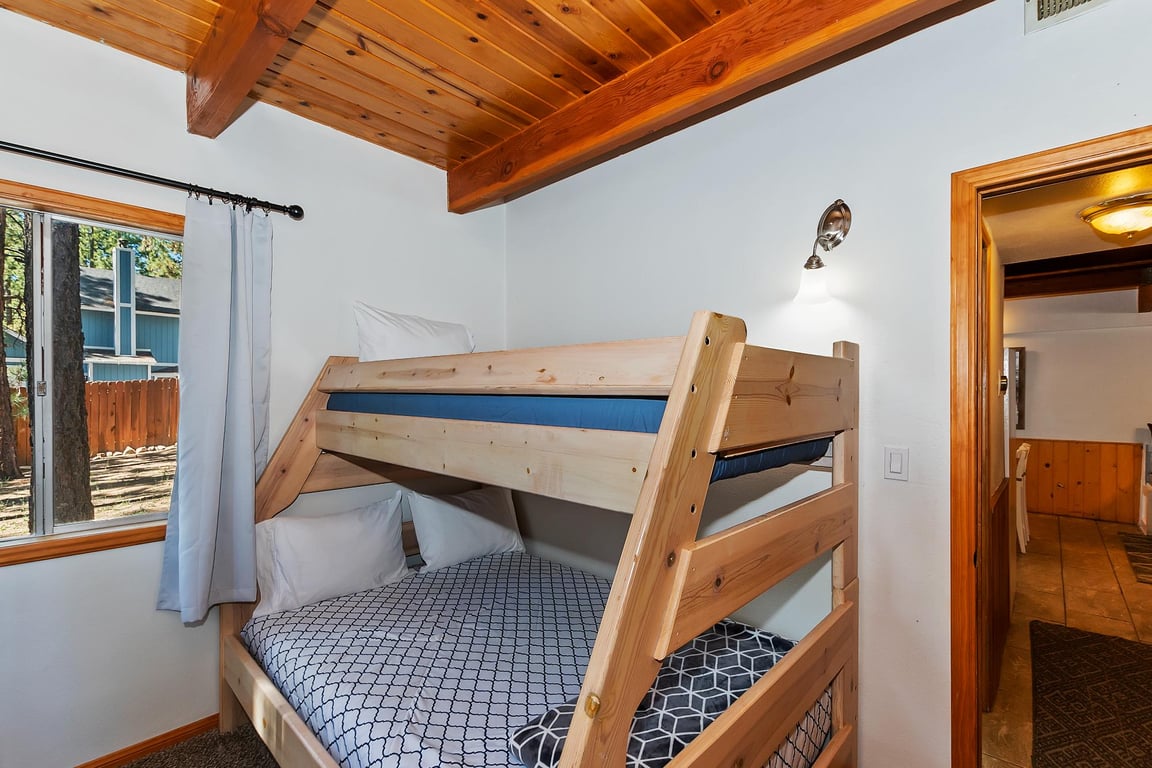 Cabin Image 19