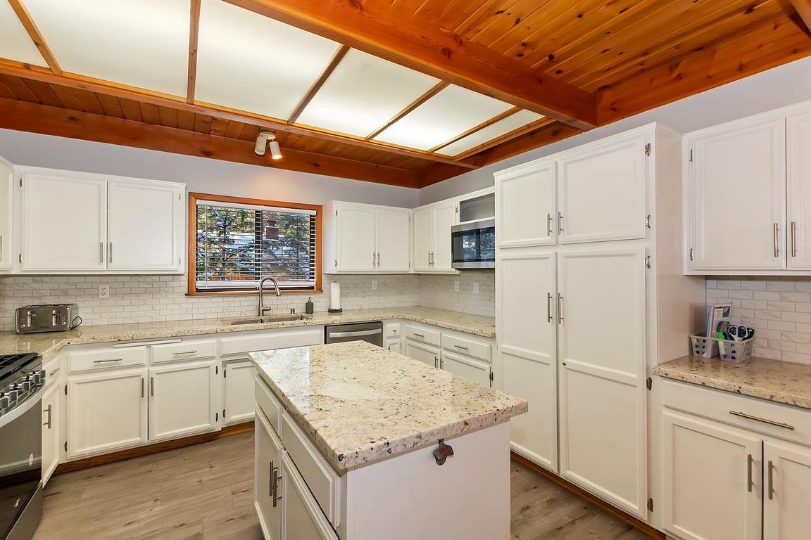 Cabin Image 13