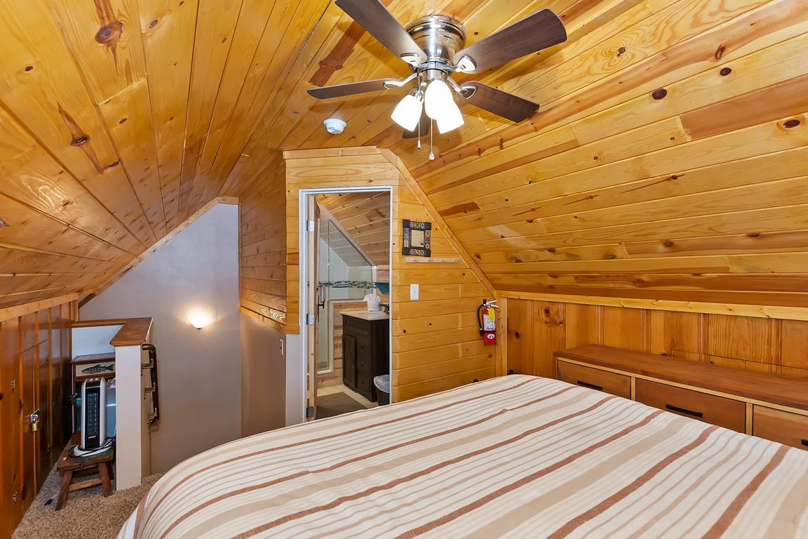 Cabin Image 15
