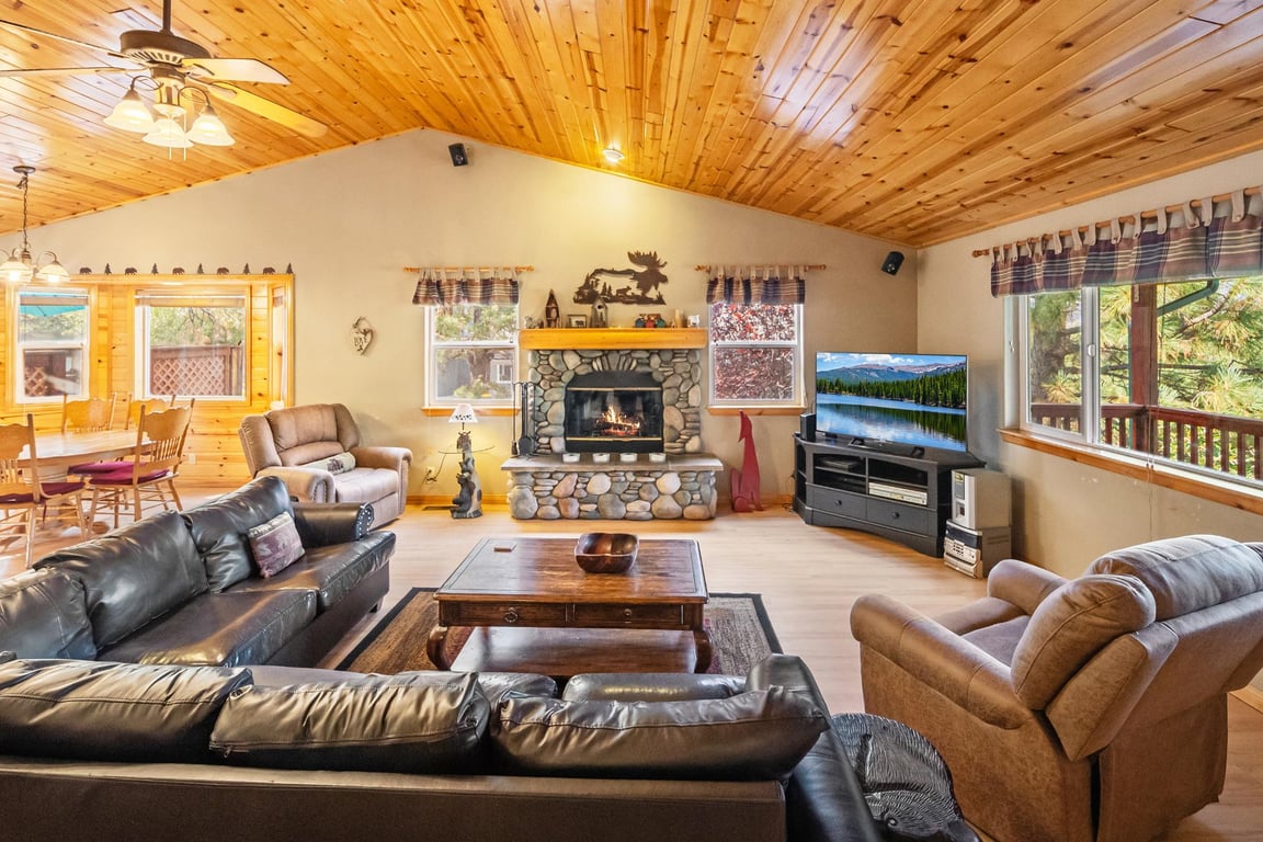 Cabin Image 10