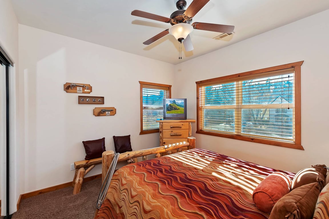 Cabin Image 31