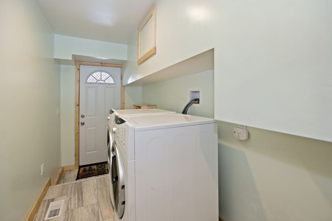 Cabin Image 17