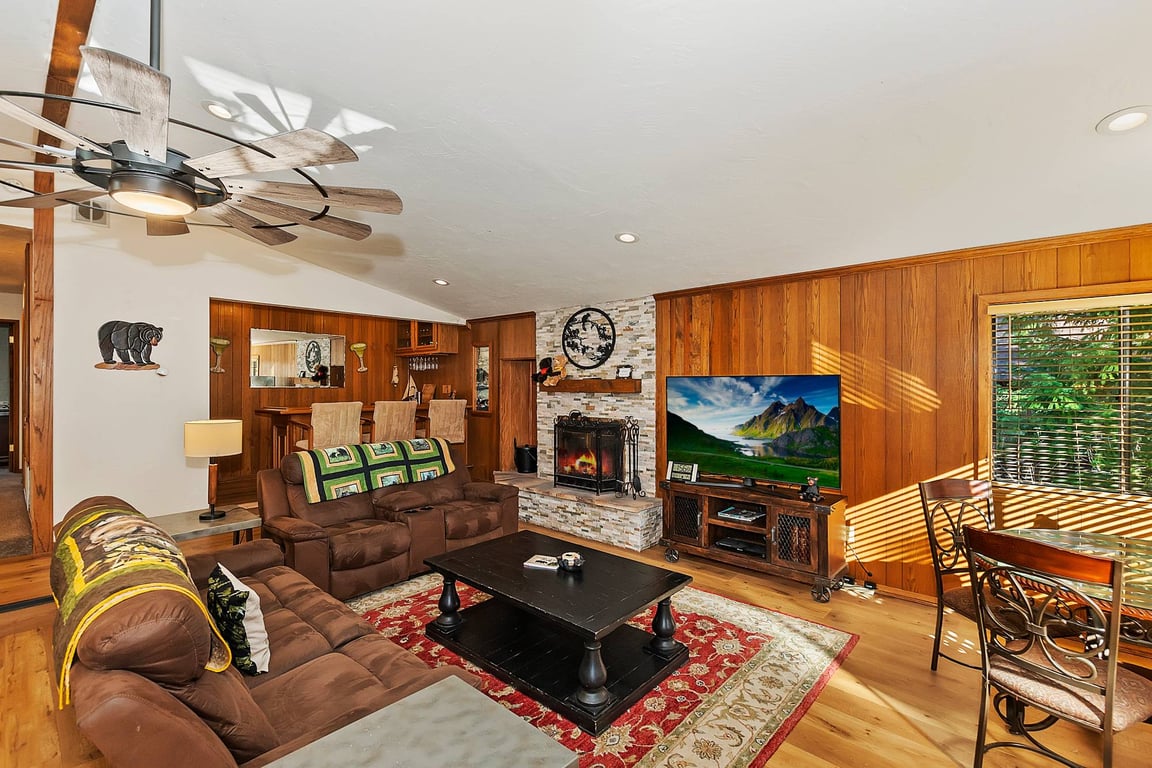 Cabin Image 6