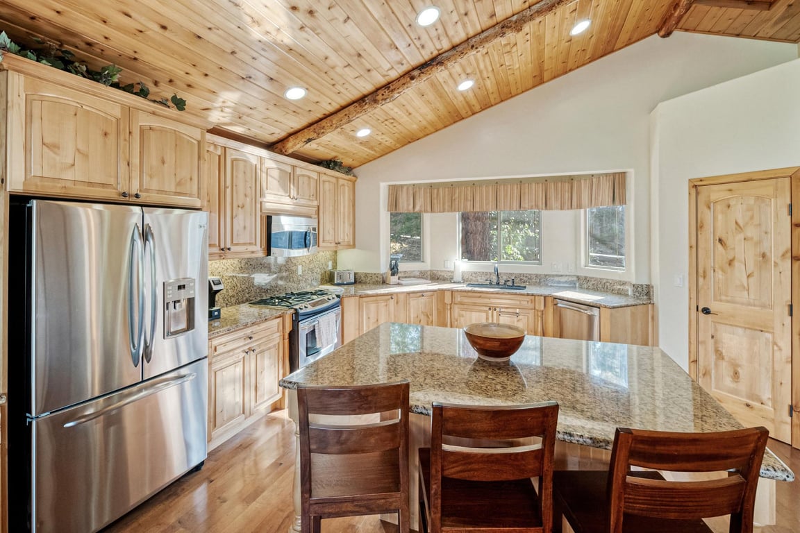 Big Bear Cabin - SnowlineonShasta - 0003