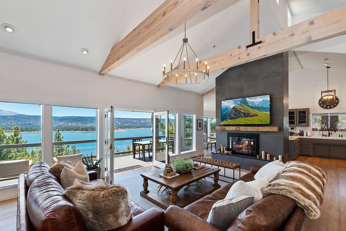 Lakeview Villa