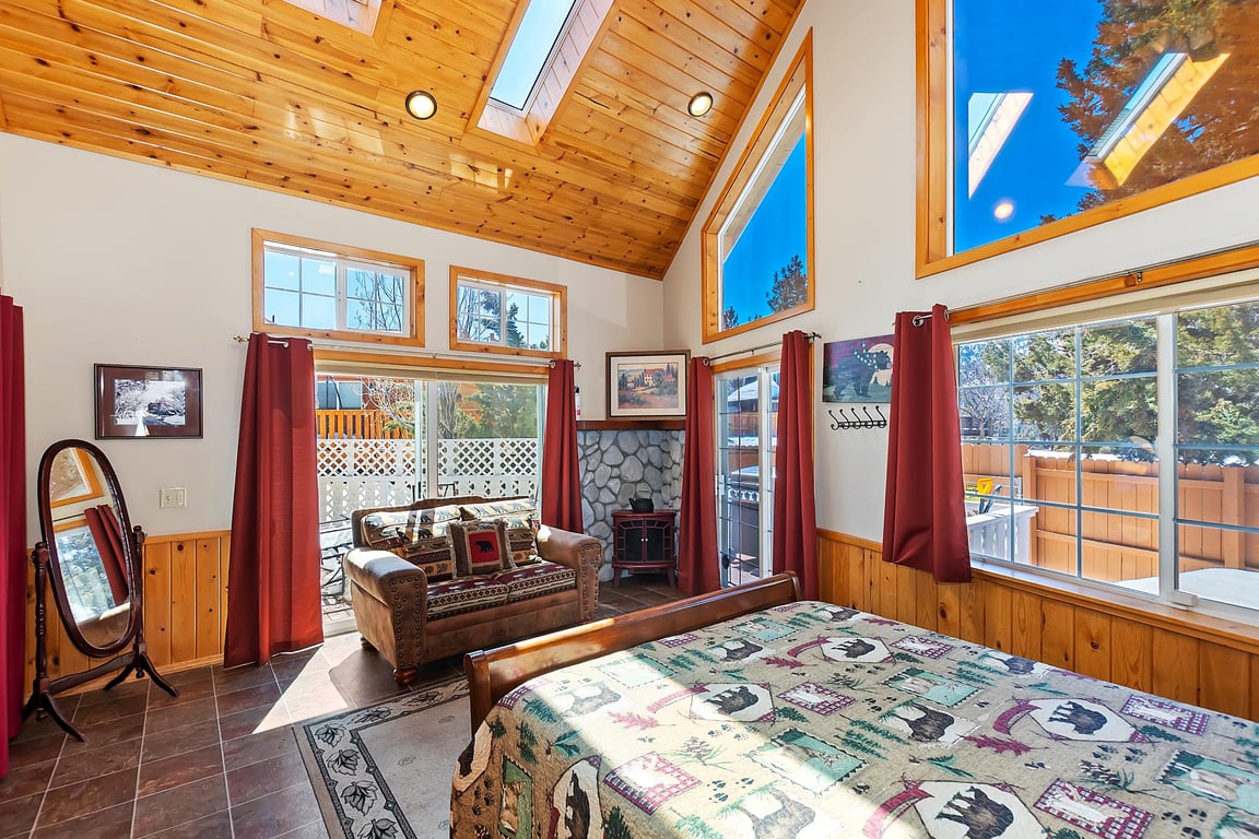 Cabin Image 16